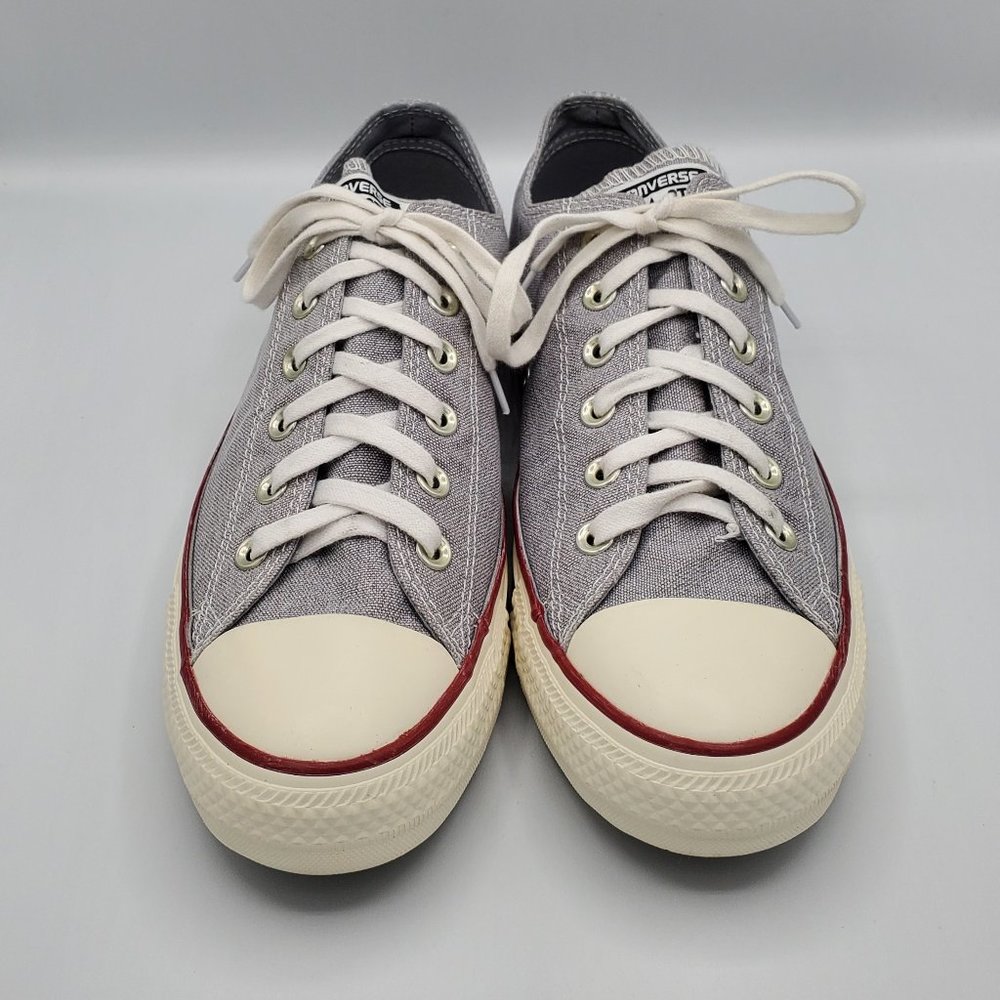 Chuck Taylor Converse All Stars low top sneakers